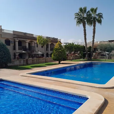 Casa Amigos شقة تورّيفيِخا